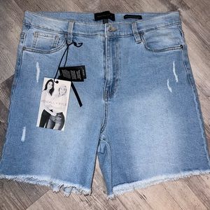 NWT Kendall & Kylie Boyfriend Bermuda Shorts